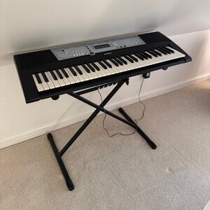 Yamaha Portatone YPT-200 61-Key Portable Keyboard